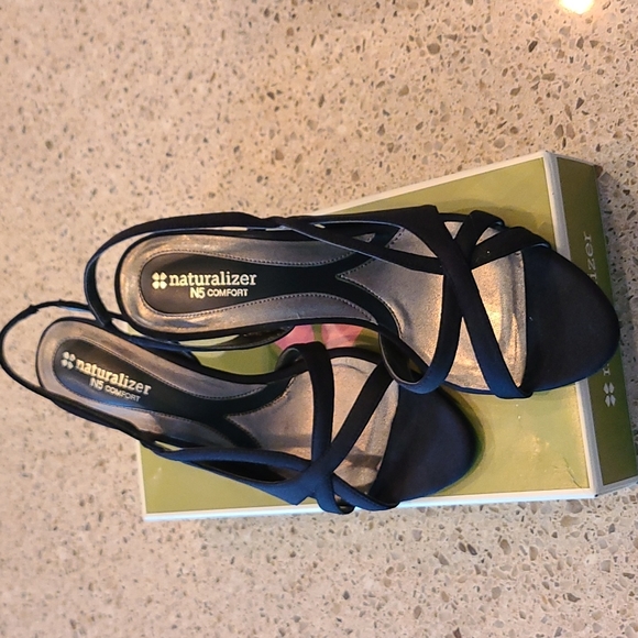 Naturalizer Shoes - NWT Women's size 9 Naturalizer black dress shoes